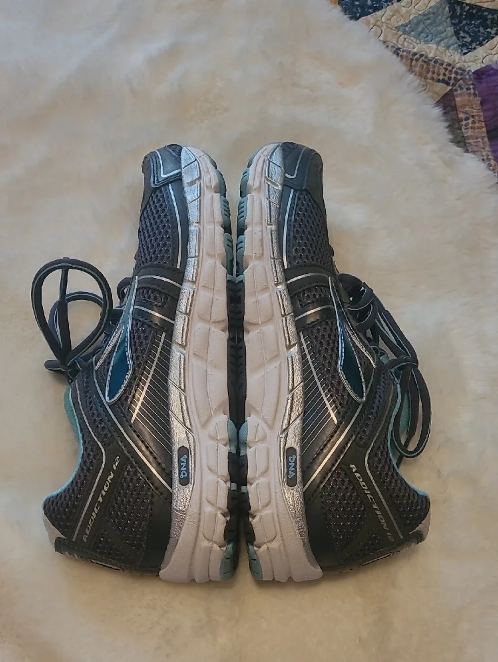 Brooks Gray & Teal Addiction 12 DNA Lace Up  Running Shoes 7.5 Extra Wide